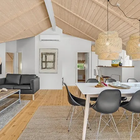 Holiday home Awesome In Romo With Kitchen